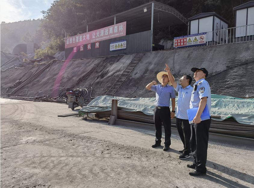 黟县西递镇：紧绷“安全弦” 责任扛在肩