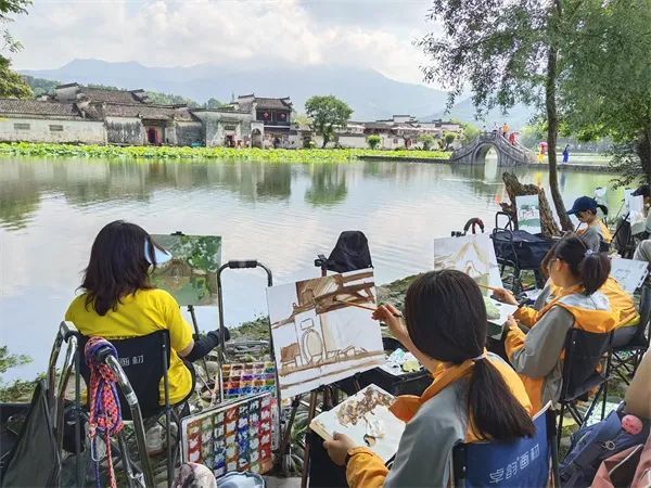 迎跨省首团！黟县写生研学游复“燃”！