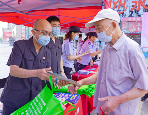 【打击整治养老诈骗】黄山法院依法打击整治养老诈骗 温情守护“夕阳红”