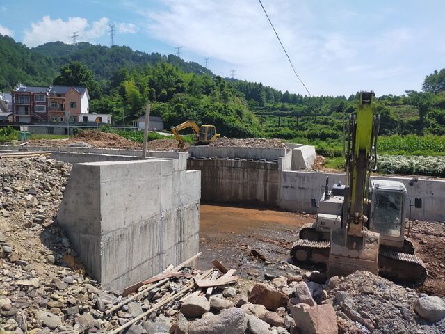 休宁县万安镇：重建农村公路危桥