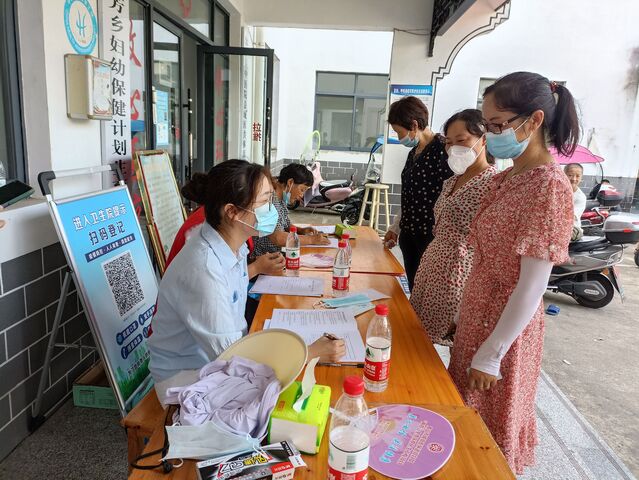 休宁县源芳乡：开展“两癌”免费筛查活动