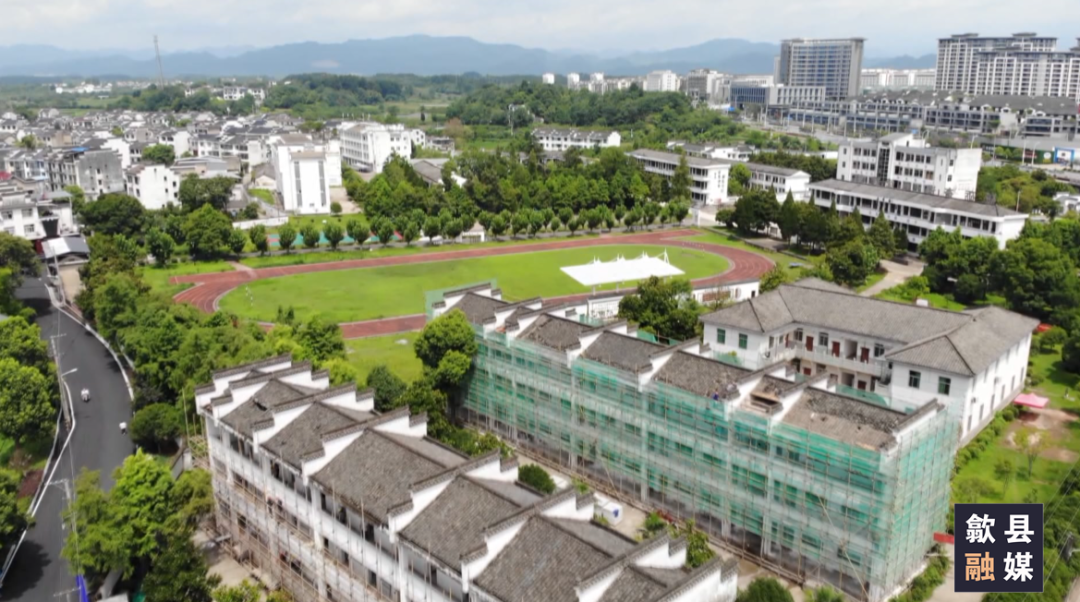 歙县：抢抓暑假有利时机 全力推动教育项目建设
