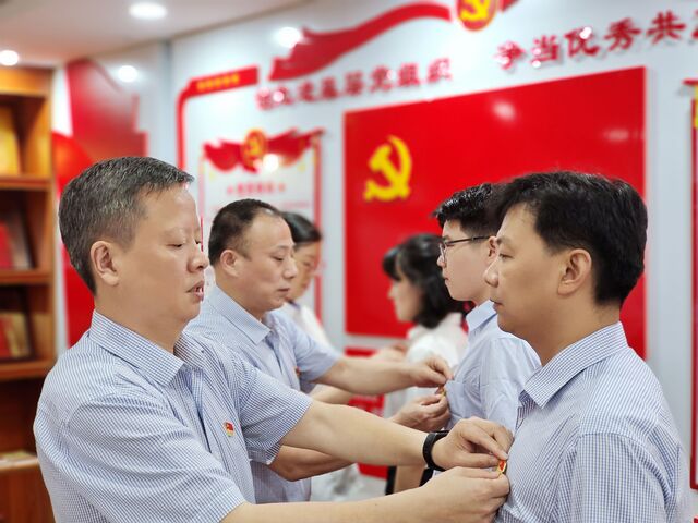 传承建党精神 凝聚奋进力量——休宁县烟草专卖局党支部开展“七一”系列活动