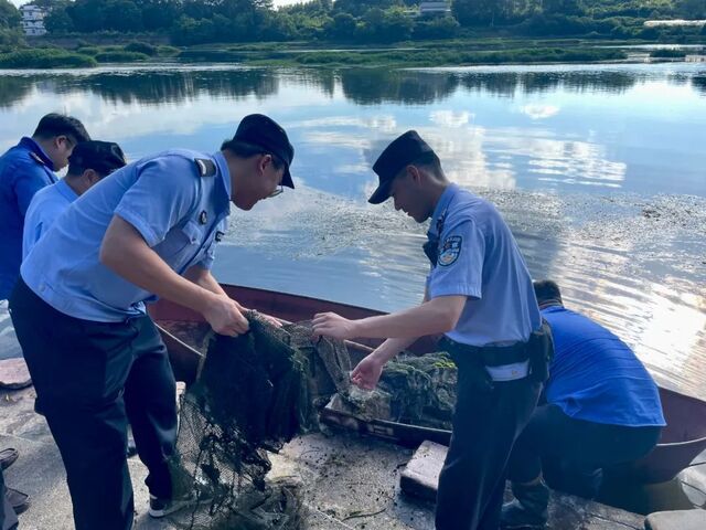 休宁县多部门联合开展清理地笼网专项整治行动