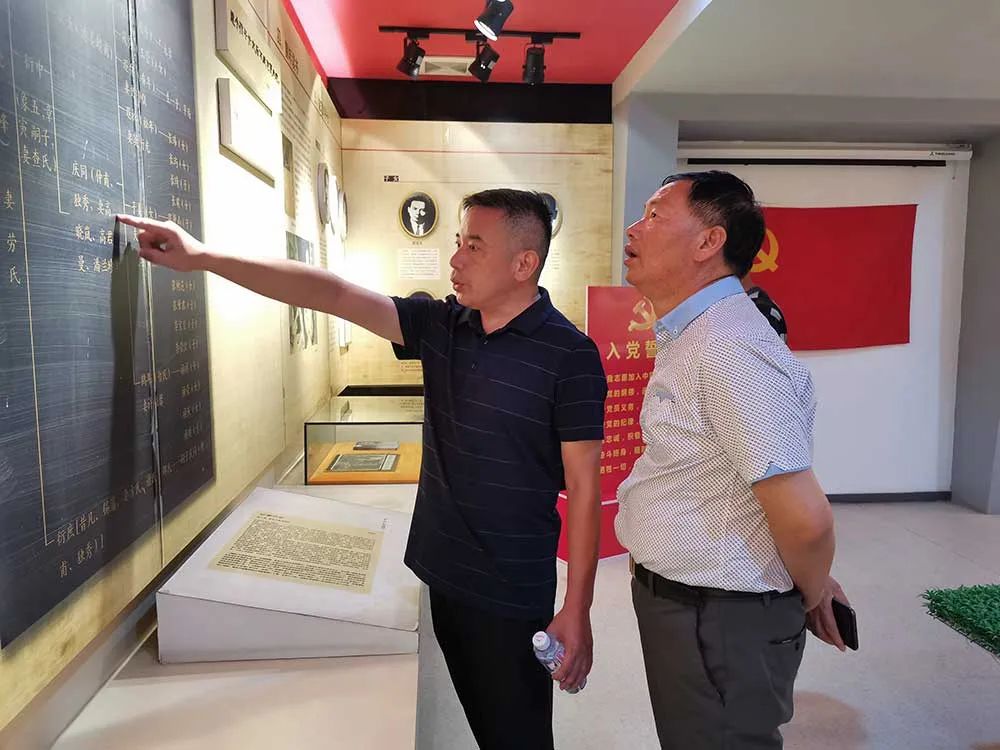 屯溪怀宁两区县开展史志工作交流探讨 感悟先辈精神