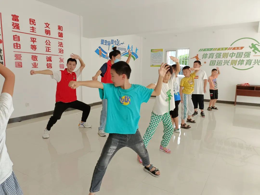 屯光镇聚焦“老少幼” 办好民生实事