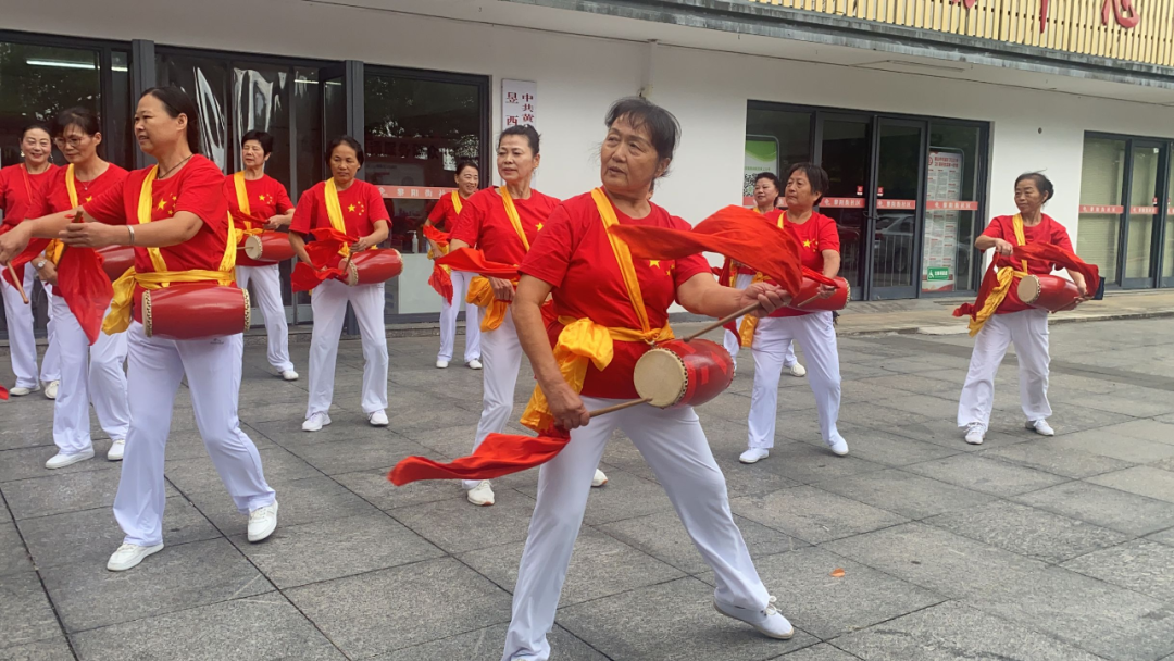 【暖民心 见行动】老年大学开到家门口啦！