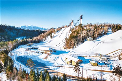 冰雪舞台 青春风采