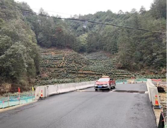 黄山歙县：春节到了  新桥通了  百姓乐了