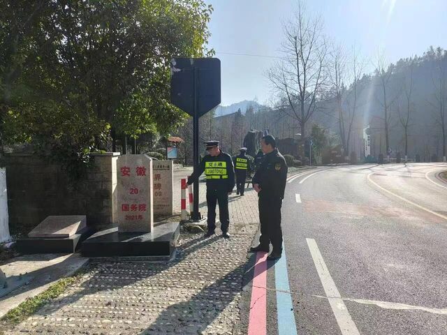 打造“全国最干净城市 干干净净过大年”市交通执法支队一直在路上