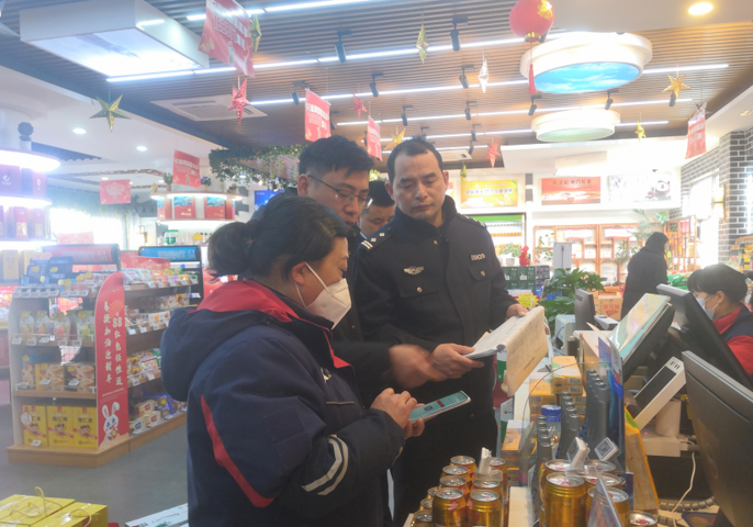 屯溪区水心亭社区：对辖区重点场所开展节前安全生产大检查