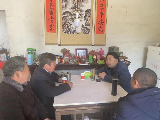 歙县许村镇：“驻村夜访”让民心“暖”起来