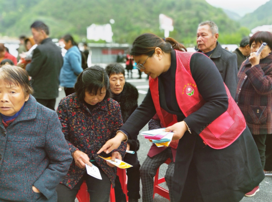 歙县三阳镇：幸福生活从“齿”开始