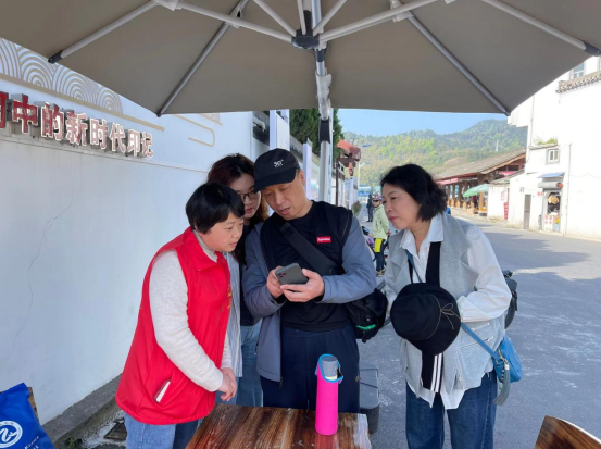 歙县深渡镇：免票不减情 志愿服务伴我行