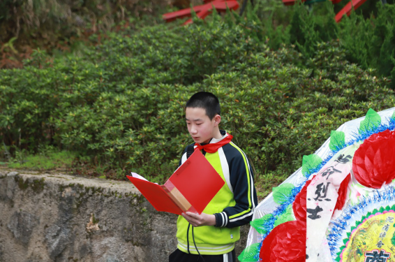 黄山区新丰乡：传承红色基因 弘扬英烈精神
