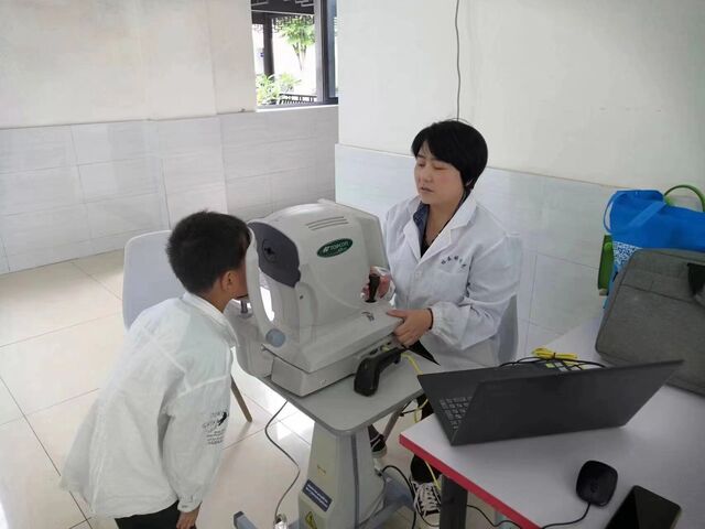 近视干预进校园 全力守护青少年视力健康