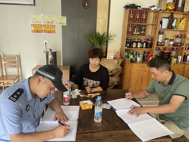 休宁县齐云山镇：“扫黄打非”进民宿 助推乡村旅游健康发展