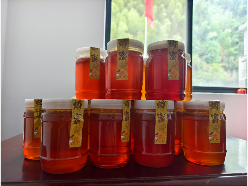 休宁璜尖乡：高山蜂蜜喜丰收 驻村帮扶促增收